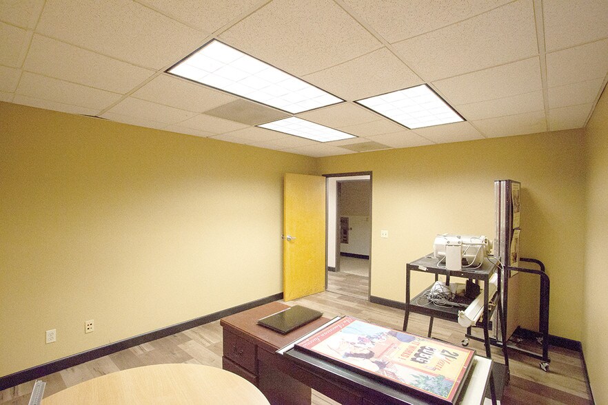 More Photos Of 425-427 Atlantic Ave, Long Beach Office For Sale