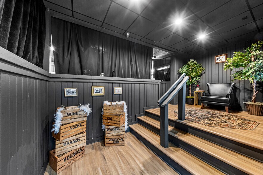 More Photos Of 32400 Geneva Rd, Salem General Retail For Sale