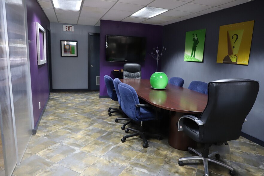 More Photos Of 2850 East Bay Dr, Largo Office For Sale