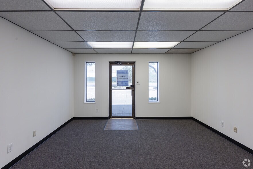 More Photos Of 2501-2519 Gravel Dr, Fort Worth Unknown For Lease