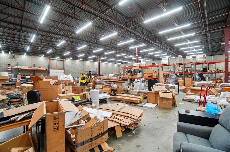 More Photos Of 50 Eswin St, Cincinnati Freestanding For Sale