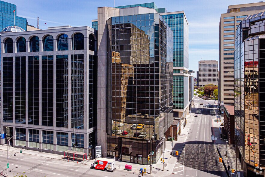 Primary Photo Of 81 Metcalfe St, Ottawa Office For Sale