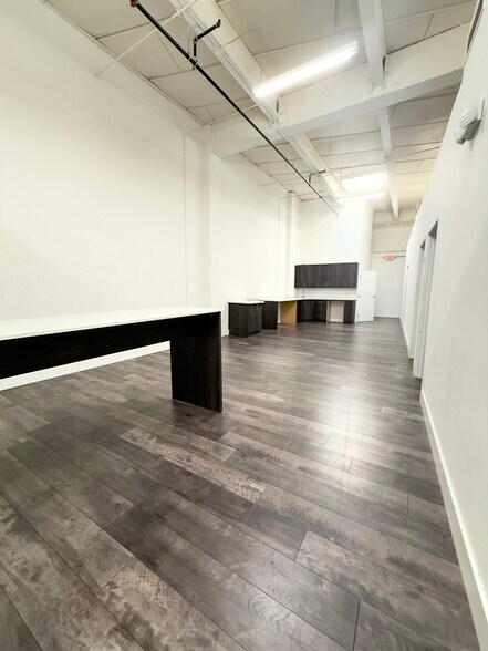 More Photos Of 350-370 NE 75th St, Miami Office For Lease