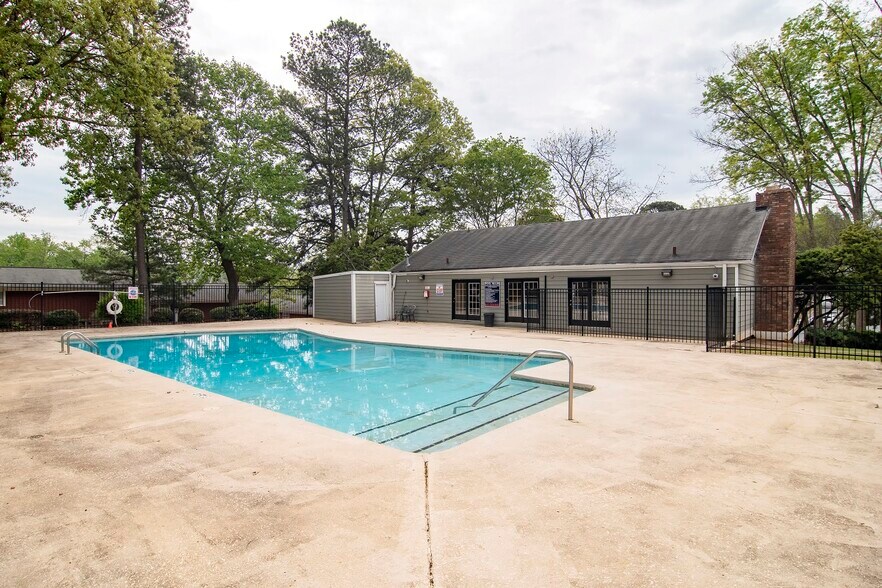 More Photos Of 2751 Hammondton Rd SE, Marietta Apartments For Sale