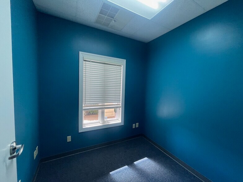 More Photos Of 78 Lynoak Cv, Jackson Medical For Sale