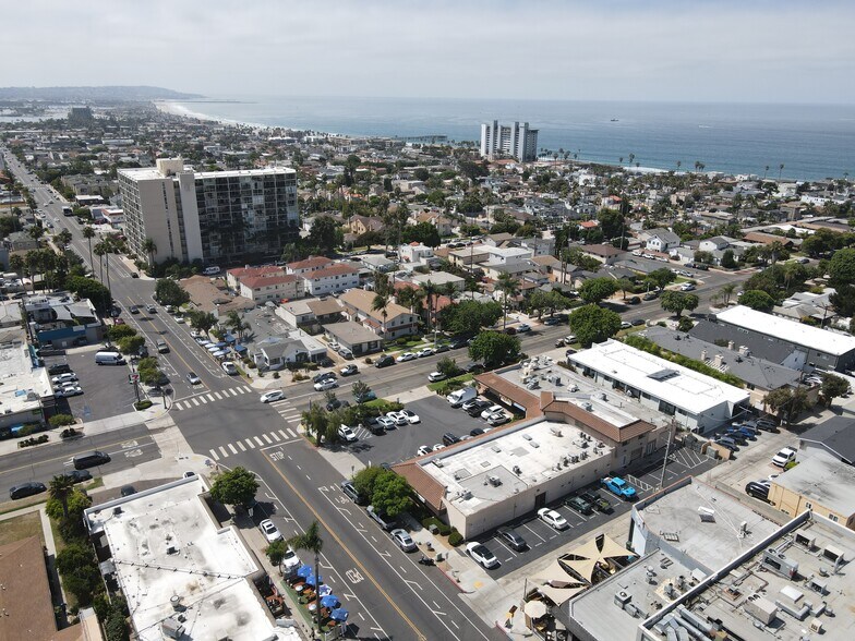 More Photos Of 5026 Cass St, San Diego Freestanding For Lease