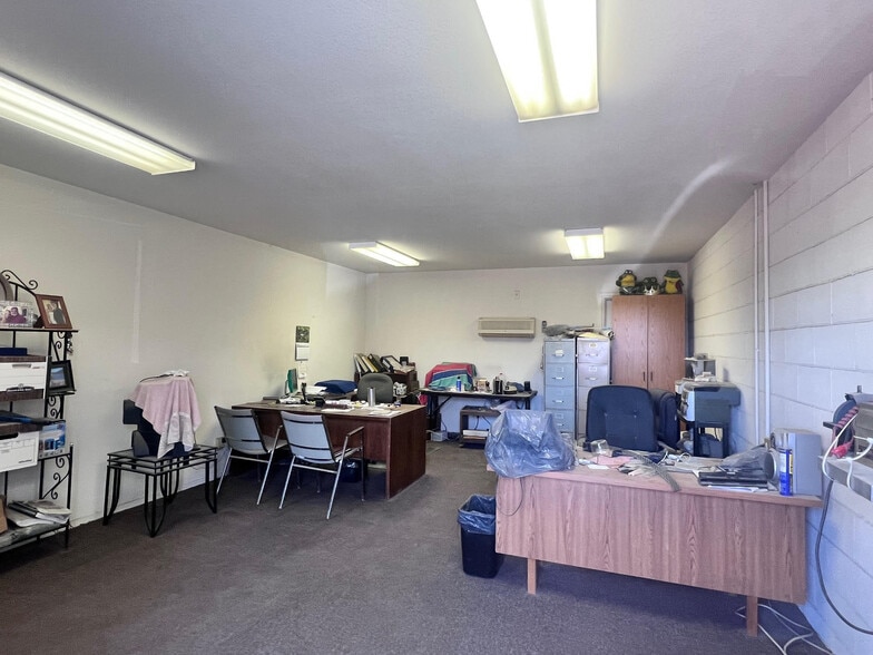 More Photos Of 2952 Marco St, Las Vegas Warehouse For Lease