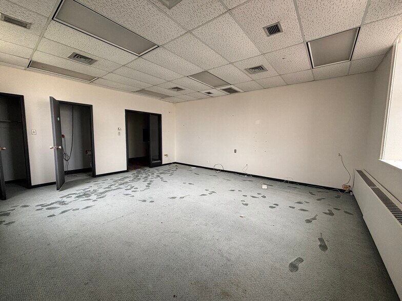 More Photos Of 215 Broadway St, Buffalo Office For Sale