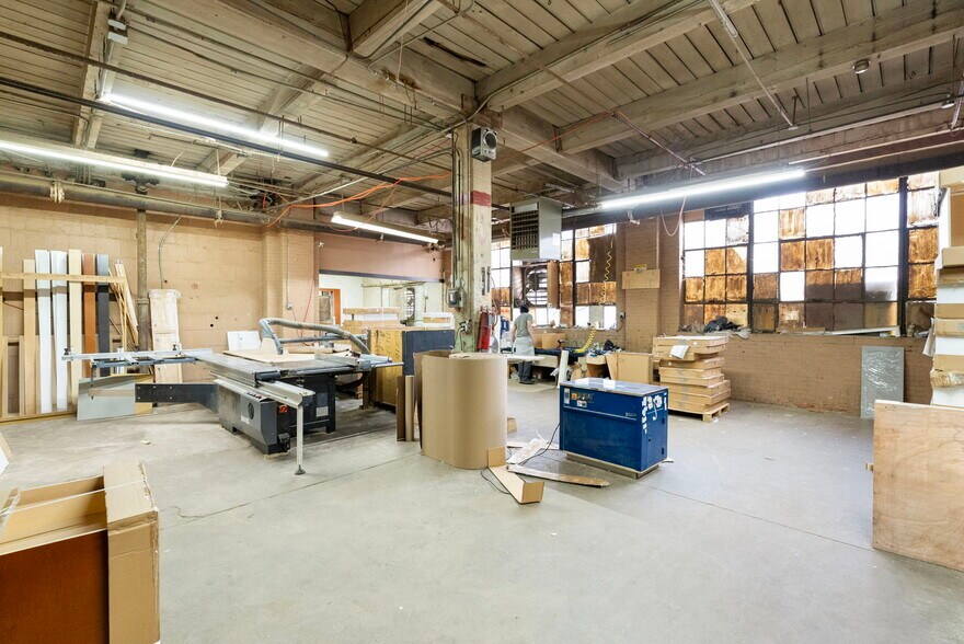 More Photos Of 310 Sherman Ave, Newark Warehouse For Sale