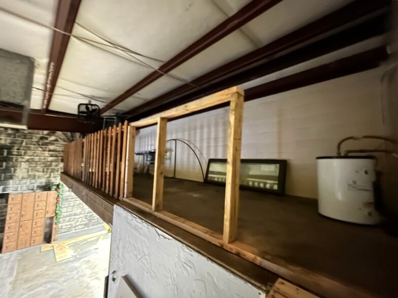 More Photos Of 1011 Commerce Dr, Prescott Warehouse For Lease