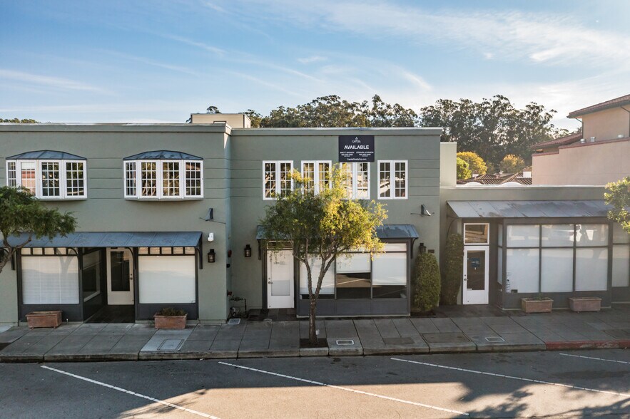 Primary Photo Of 637 Main St, Half Moon Bay Office For Sale