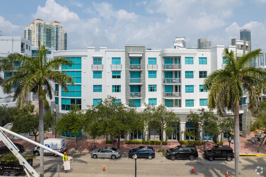 More Photos Of 110 Washington Ave, Miami Beach Apartments For Lease