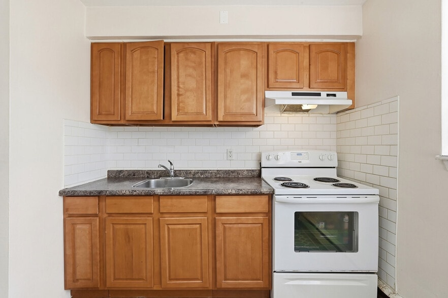 More Photos Of 1254 Fennell Ave E, Hamilton Apartments For Sale