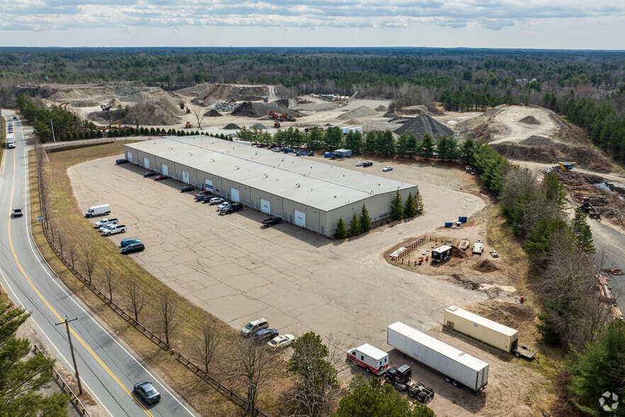 More Photos Of 215 Plain St, North Attleboro Warehouse For Lease
