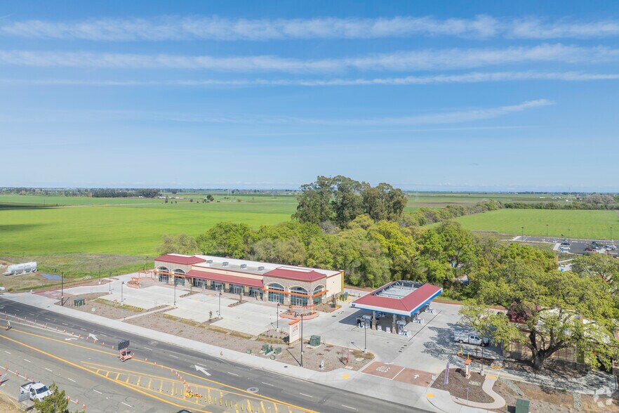 More Photos Of 611 Leisure Town Rd, Vacaville Restaurant For Lease