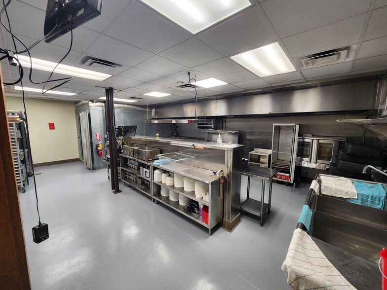 More Photos Of 122 Main St, Thomson General Retail For Sale