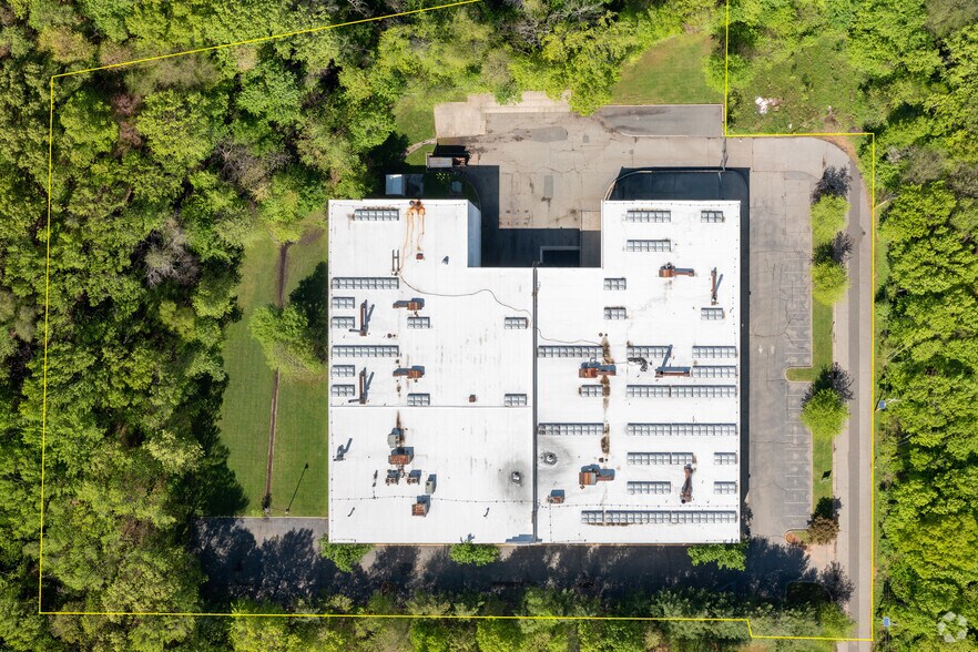 More Photos Of 110 Pomponio Ave, South Plainfield Manufacturing For Sale