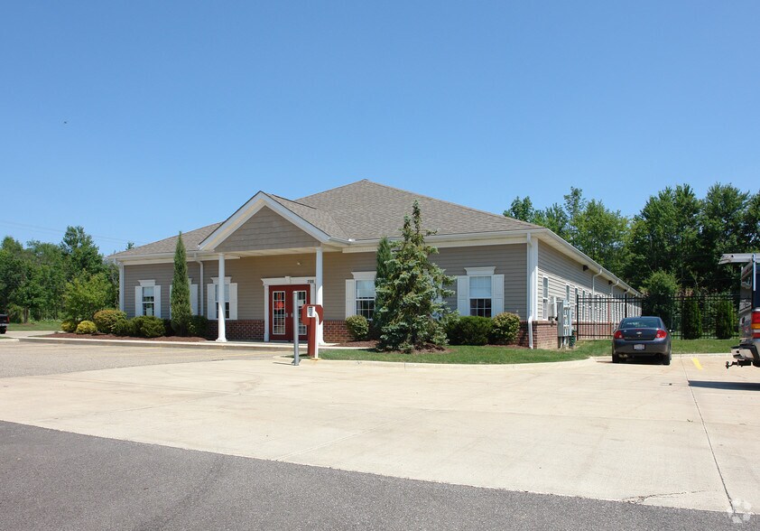 More Photos Of 2494-2508 Medina Rd, Medina Office For Lease