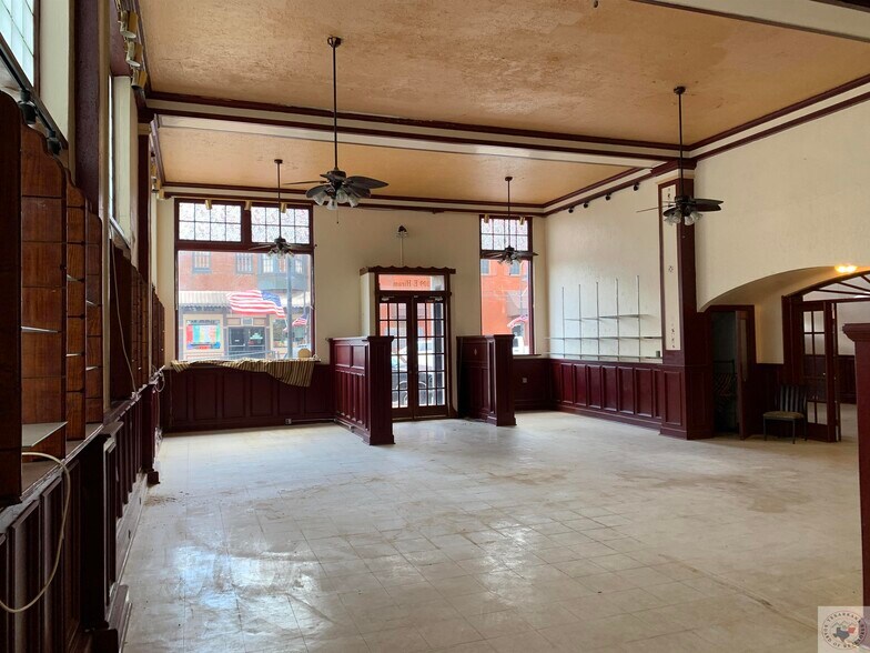 More Photos Of 109 E Hiram St, Atlanta Storefront For Sale