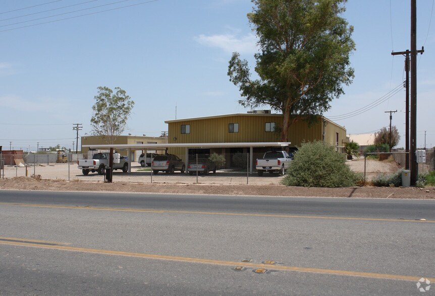 More Photos Of 4780 US Highway 111, Brawley Warehouse For Lease