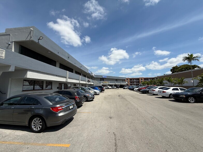More Photos Of 1665 W 68th St, Hialeah Unknown For Lease