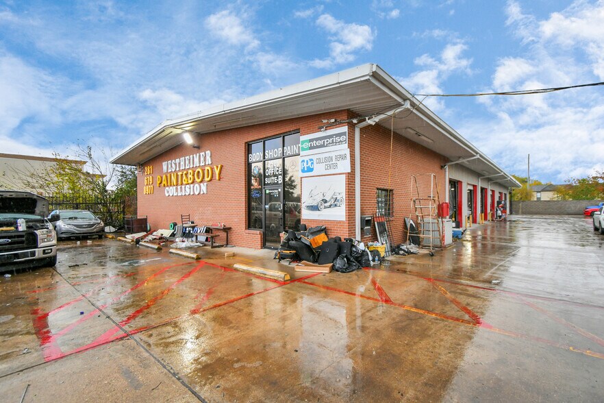 More Photos Of 2525 Westhollow Dr, Houston Auto Repair For Sale