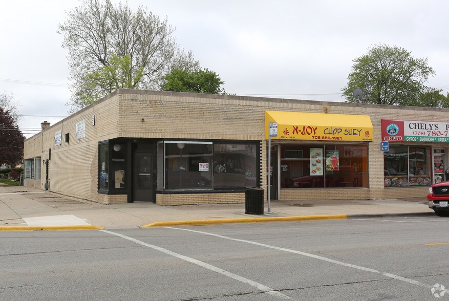 More Photos Of 5907 W 35th St, Cicero Restaurant For Lease