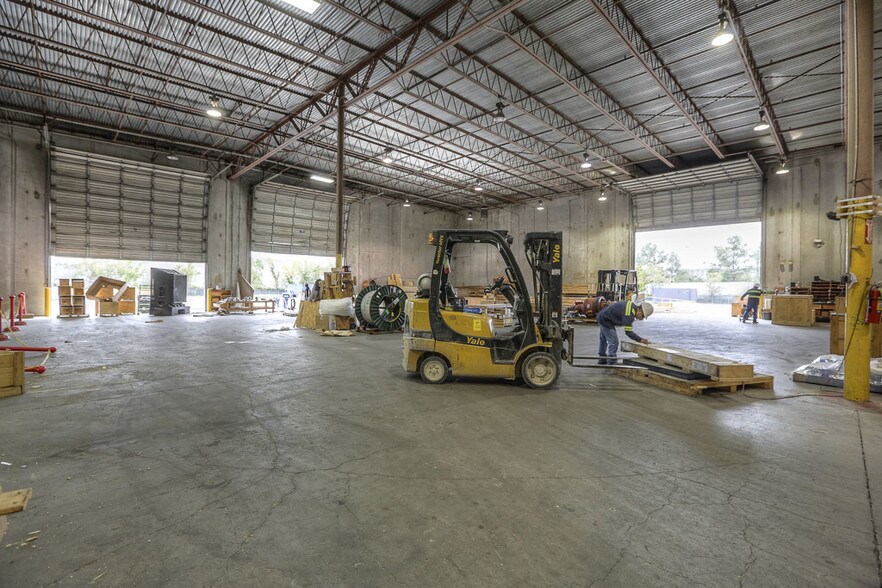More Photos Of 15490 Vickery Dr, Houston Warehouse For Sale