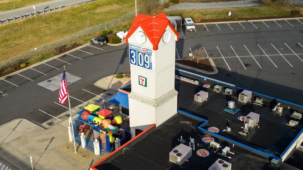 More Photos Of 10937 N Valley Pike, Broadway Restaurant For Lease