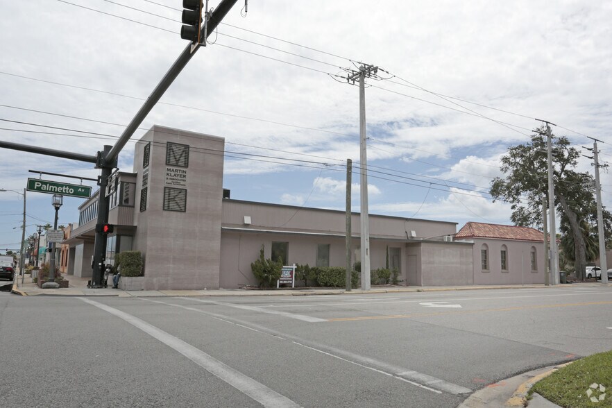More Photos Of 155 W International Speedway Blvd, Daytona Beach Storefront Retail Office For Lease