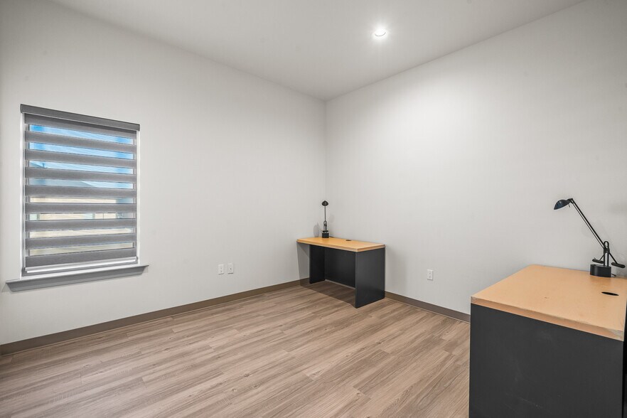 More Photos Of 6403 107th St, Lubbock Office For Lease