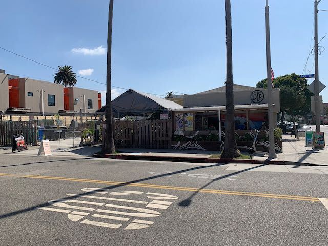 More Photos Of 2003-2011 Main St, Santa Monica Freestanding For Sale