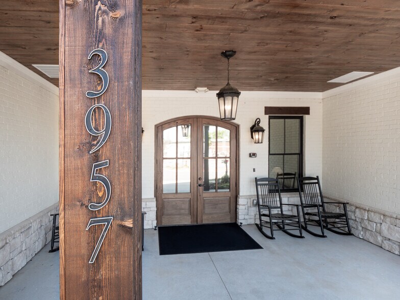 More Photos Of 3957 S Main St, Acworth Office For Sale