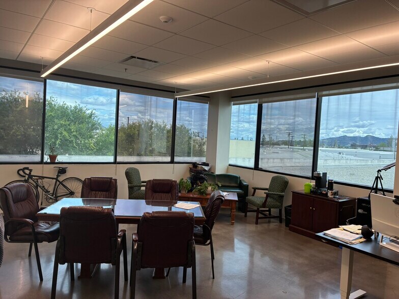 More Photos Of 3220 Winona Ave, Burbank Coworking Space