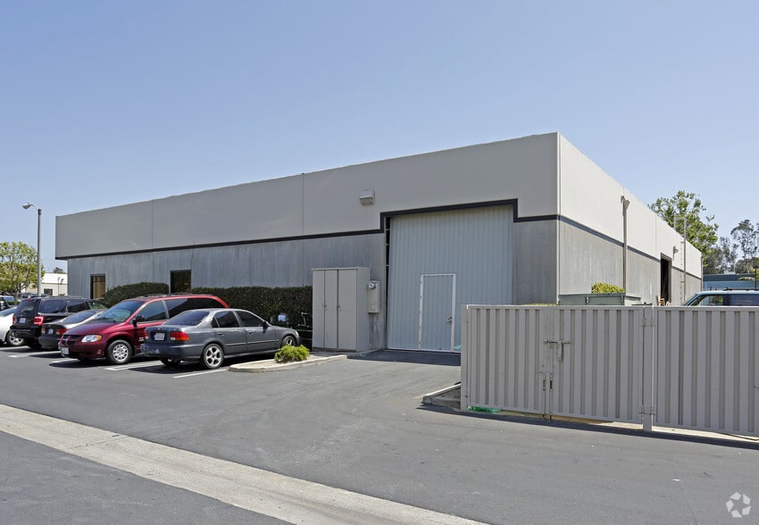 More Photos Of 23201 Alcalde Dr, Laguna Hills Warehouse For Lease