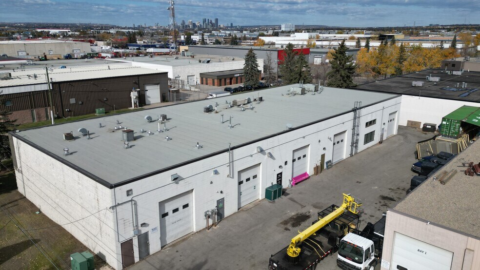 More Photos Of 4116 64 Av SE, Calgary Industrial For Sale