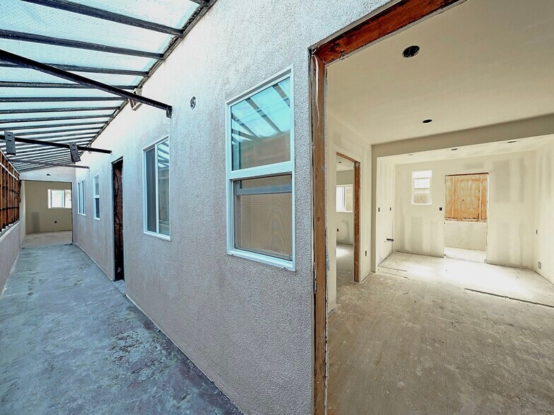 More Photos Of 14426 Friar St, Van Nuys Storefront For Sale
