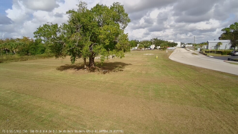 More Photos Of Park 82 Dr, Fort Myers Land For Sale