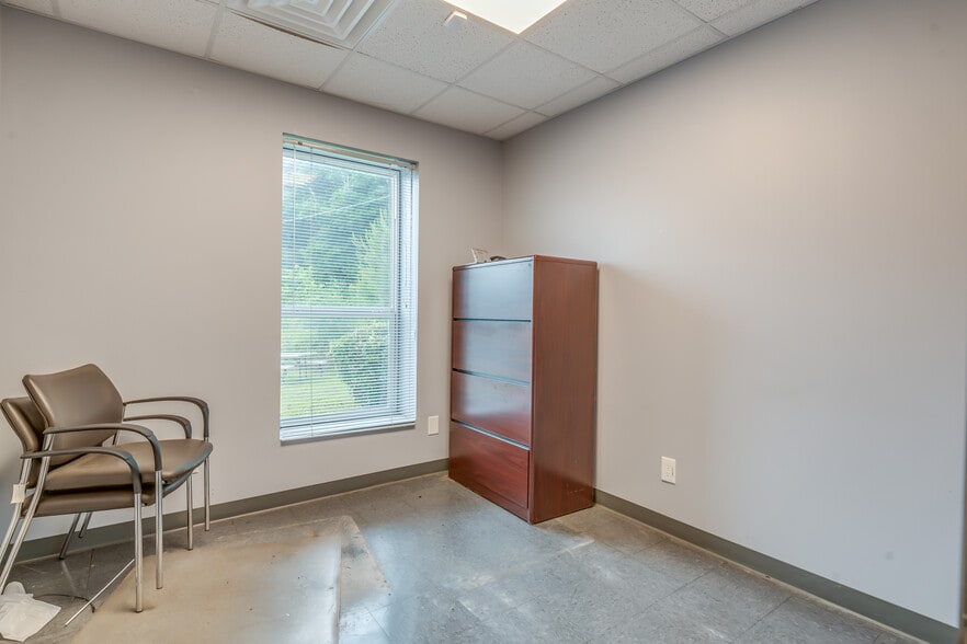 More Photos Of 371 G and S Rd, Prattville Warehouse For Lease