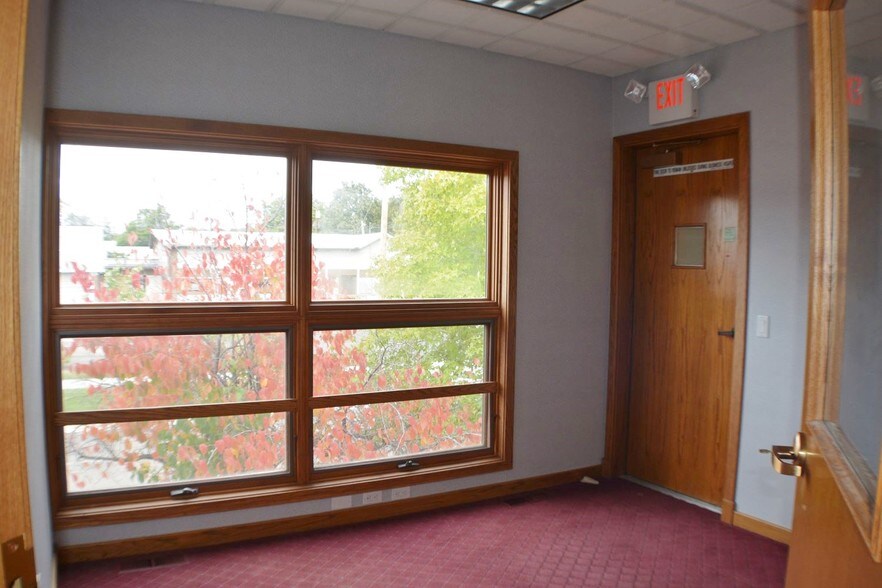 More Photos Of 1205 S Main St, Kalispell Office For Sale