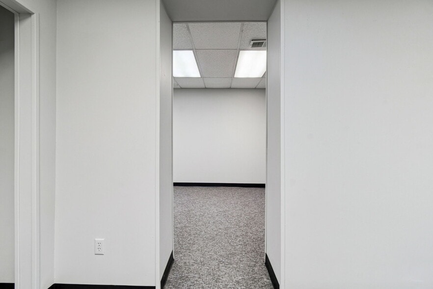 More Photos Of 715 McDuff Ave N, Jacksonville Storefront Retail Residential For Sale