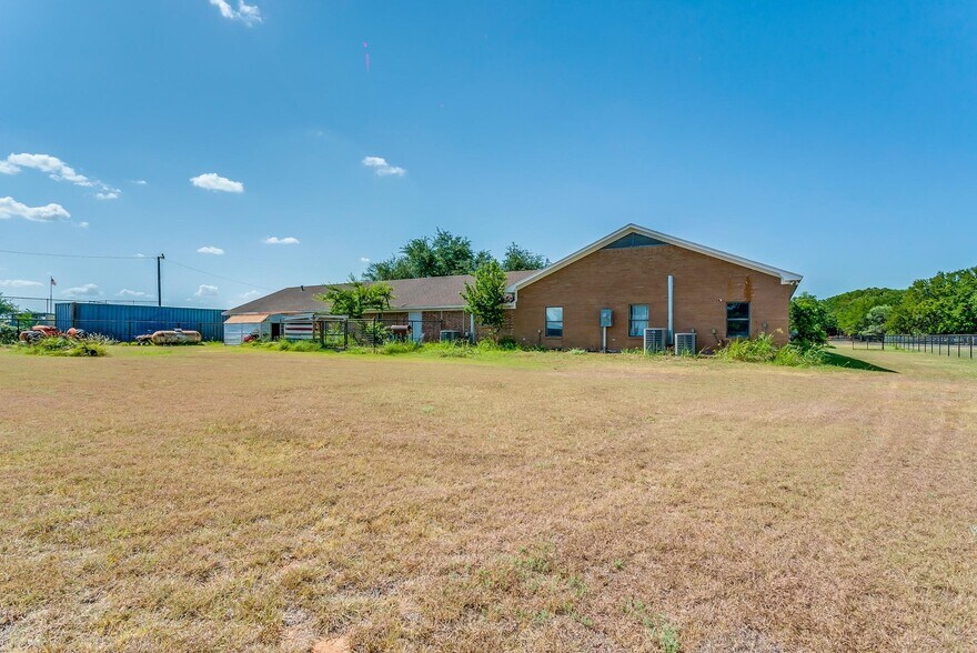 220 W Lipan Dr, Lipan, TX 76462 Religious Facility For Sale
