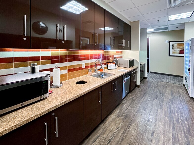 More Photos Of 941 W Morse Blvd, Winter Park Coworking Space