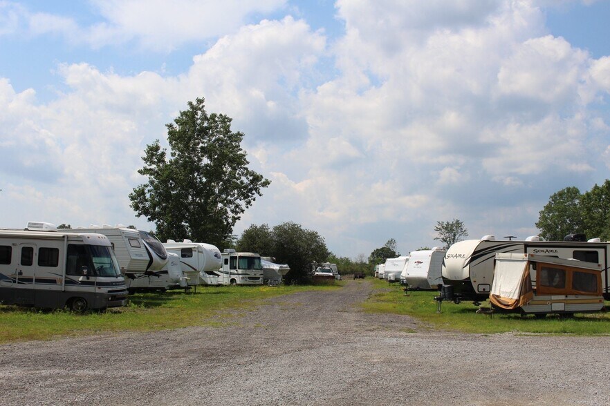 More Photos Of 1115 Niagara St N, Welland Service Station For Sale