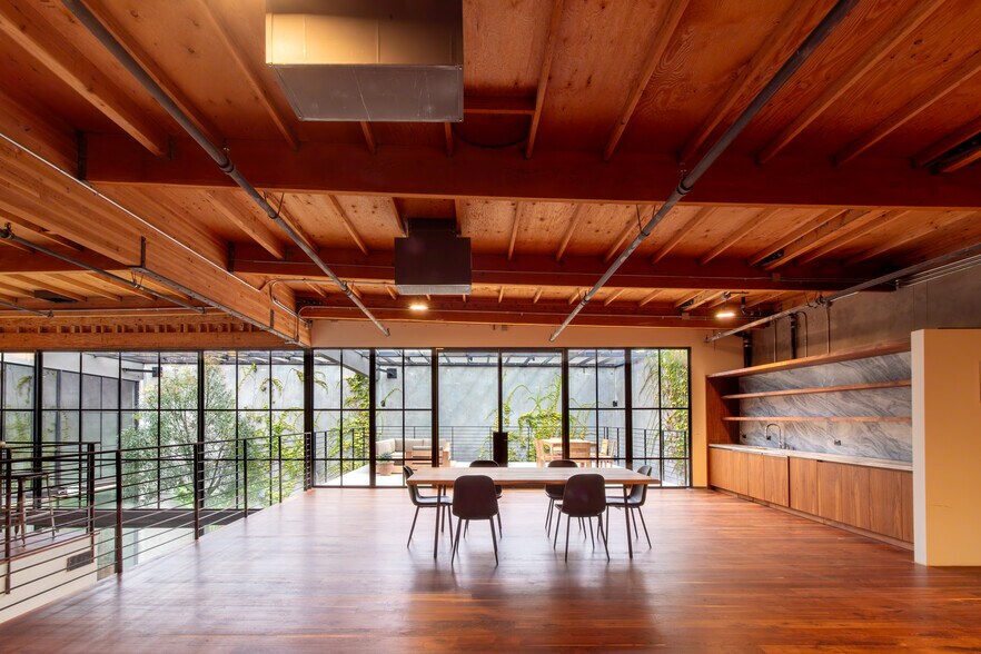 More Photos Of 3322 La Cienega Pl, Los Angeles Loft Creative Space For Sale