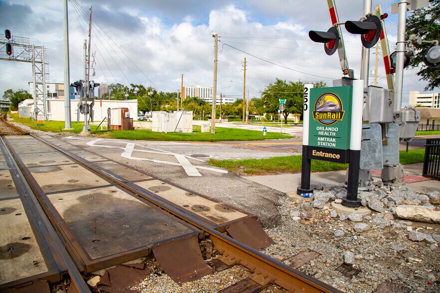 More Photos Of 1110 Sligh Blvd, Orlando Warehouse For Lease