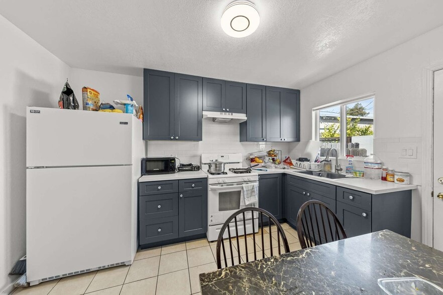 More Photos Of 757 Warrington Ave, Redwood City Multifamily For Sale