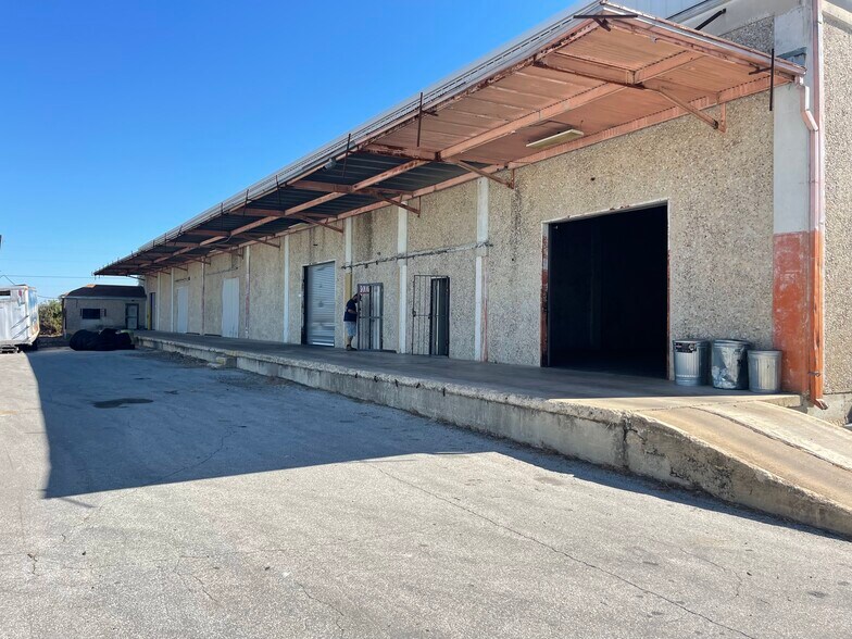 More Photos Of 5401 E Veterans Memorial Blvd, Killeen Warehouse For Lease