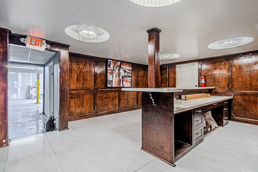 More Photos Of 1018 Shaver St, Pasadena Warehouse For Sale