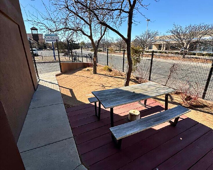 More Photos Of 124 Alvarado Dr SE, Albuquerque Medical For Sale